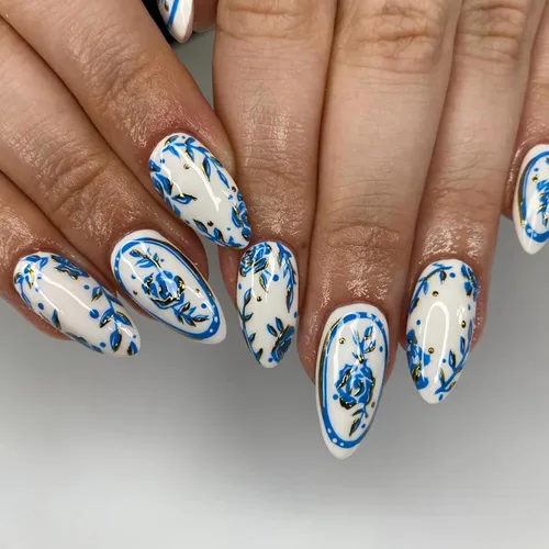 Vista 8 de Uñas postizas a presión con punta francesa, uñas postizas medianas con flores 3D, concha de perla, diseño de estrellas de mar, uñas blancas a