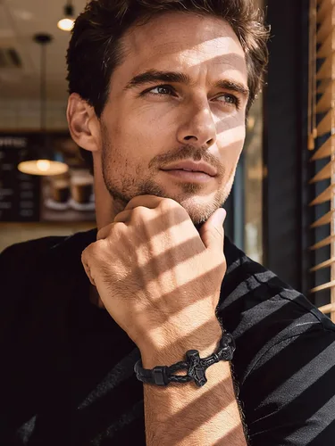 Vista 5 de Bandmax Pulsera trenzada de cuero negro para hombre con colgante gótico punk, pulsera de cuero con hebilla de acero inoxidable, paquete de regalo