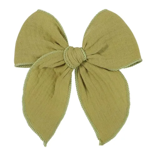 Vista 7 de Lazo de pelo de fábula amarillo oscuro de 5.5 pulgadas: pinza de pelo de algodón de lino hecha a mano para niñas - 1 unidad