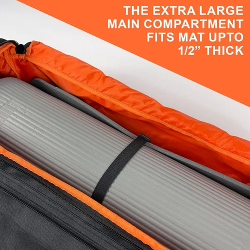 Vista 4 de Fitdom Bolsa de yoga inspirada en la táctica para hombres adultos. Bolsas de yoga resistentes y transportadores que se adaptan a todas tus cosas.