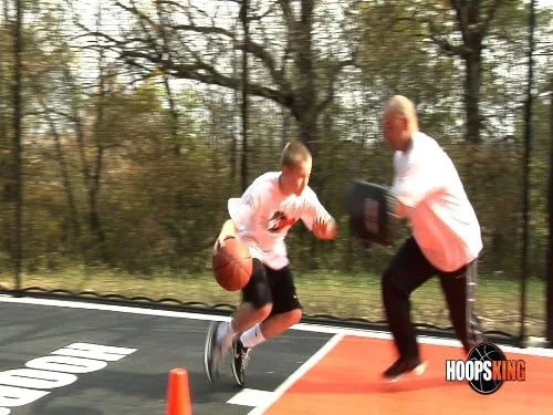 Vista 6 de All-American Jr. Video de entrenamiento de baloncesto alto, entrenamiento completo e intenso