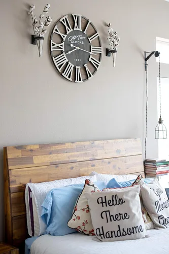 Vista 4 de Reloj de pared rústico de madera romana de 30 pulgadas, manecillas plateadas (letras de madera blanca, 30 pulgadas)