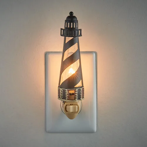 Vista 2 de Park Designs Cape Hatteras - Luz nocturna Lámpara de acento de faro costero con bombilla de 5 vatios Iluminación de salida de metal náutico