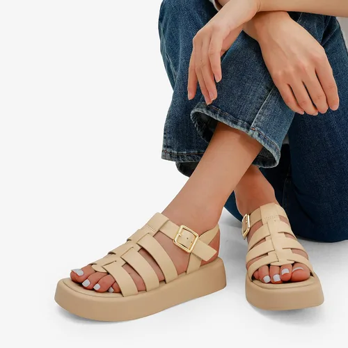 Vista 5 de DREAM PAIRS Sandalias de plataforma de pescador para mujer, con tiras bajas Y2K, sandalias de gladiador suaves con hebilla de cojín y comodidad