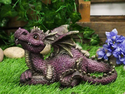 Vista 6 de Ebros Gift Fantástica figura de dragón de jardín cómico morado en reposo, 8.25 pulgadas de largo, lindo bebé Drake Calabozos y dragones Escultura