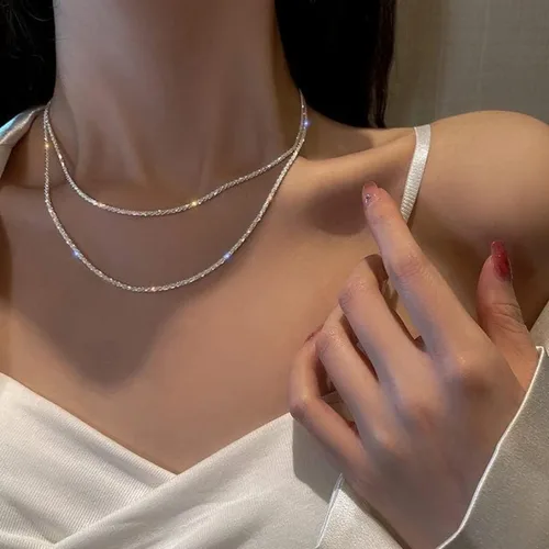Vista 3 de Kyerlyn Collar en capas para mujer, chapado en oro de 14 quilates, collar de espiga de doble capa, collar de cadena de serpiente de doble capa