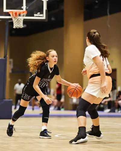 Vista 5 de COOLOMG paquete de 2 (1 par) de rodilleras con almohadillas de EVA para niños y adultos a prueba de golpes para baloncesto, rodilla de manga larga