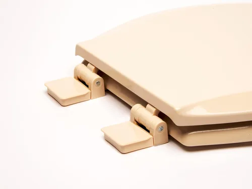 Vista 4 de 1Q1R5-03 Asiento de inodoro de madera moldeada prémium con bisagra Vari-Adjust Release 'N' Clean Lok-Down y accesorios de montaje Quik-Lok, redondo