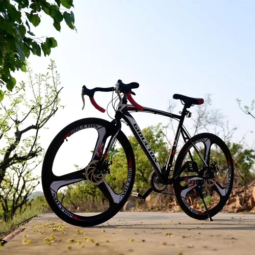 Vista 8 de Eurobike OBK XC550 - Bicicleta de carretera, ruedas 700C, 21 velocidades, frenos a disco, bicicleta para hombre o mujer.