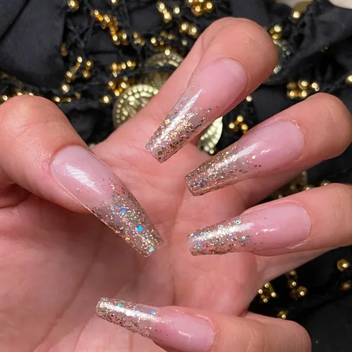 Vista 2 de GOLD VIBES - Uñas a presión de Lavaa Beauty Punta dorada con purpurina degradada Ataúd extra largas Vibes de oro