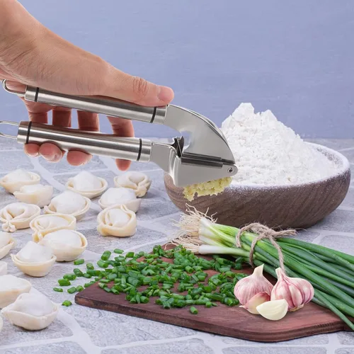 Vista 6 de Stainless Steel Garlic Press Manual Mincer with Peeler Handheld Kitchen Tool Easy-clean Crusher for Garlic Ginger and More
