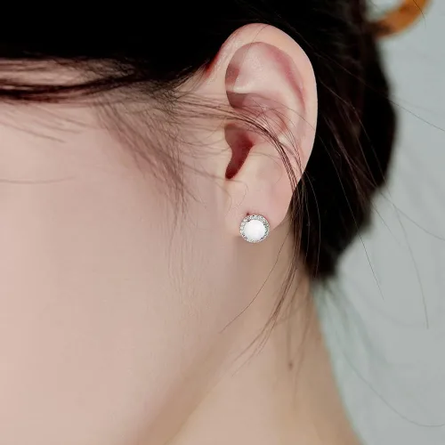 Vista 3 de Aretes de ópalo de oro de 14 quilates, aretes de ópalo con halo de moissanita, hermosos regalos navideños para ella, accesorio lujoso para mujeres