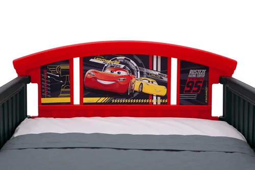 Vista 5 de Delta Children Cama para niños pequeños con pie de cama 3D, Disney/Pixar Cars 3
