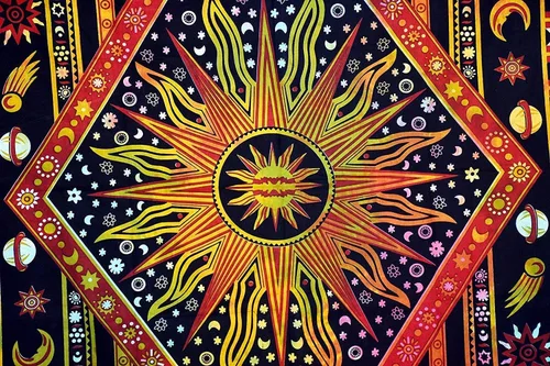 Vista 2 de Tapiz bohemio de sol y luna celestial de teñido anudado dorado para colgar en la pared, tapiz bohemio hippie, tapiz hippie, cortina de playa