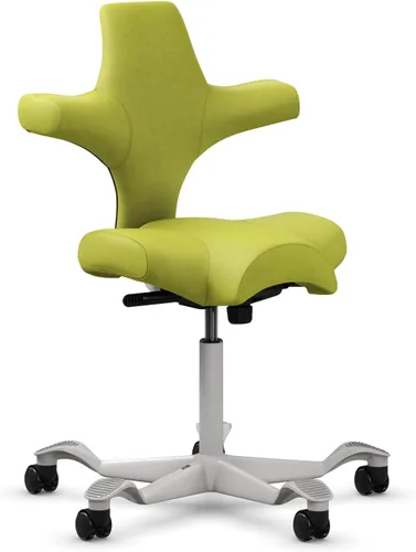 Vista 58 de HAG Capisco Sit to Stand - Silla de pie con marco negro, tapizada de ónix negro con anillo para el pie Negro Onyx