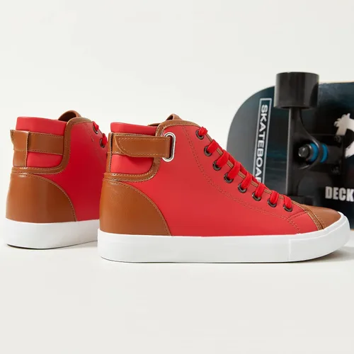 Vista 4 de yageyan Zapatillas altas blancas de los hombres para los zapatos de moda de cuero negro casual de la PU para los hombres