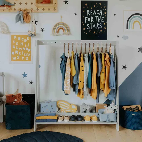 Vista 5 de Perchero, Armario infantil Montessori, estante de exhibición de tienda, perchero Montessori, muebles Montessori, Estación de vestir