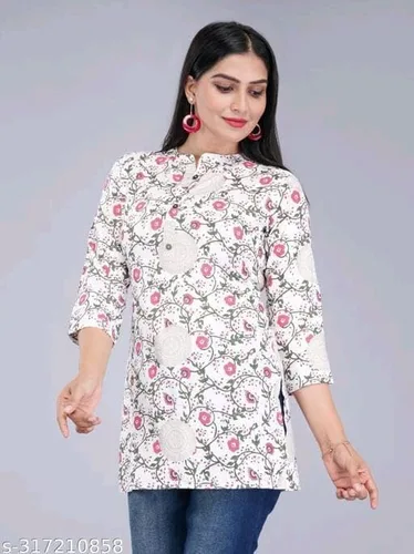 Vista 5 de aarti fashion__Kurta de seda khadi con estampado floral para mujer