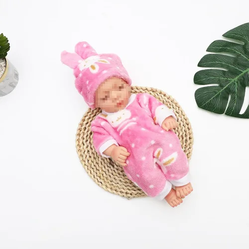 Vista 4 de SOTOGO 4 juegos de ropa de muñeca de bebé, trajes de trajes con 4 sombreros, ropa de muñecas y accesorios para muñecas de 10 y 11 pulgadas