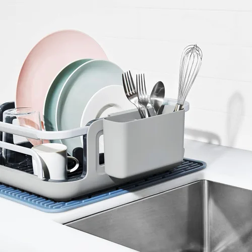 Vista 6 de OXO Good Grips Escurridor de Platos Extensible de Aluminio Sobre el Fregadero para Secar