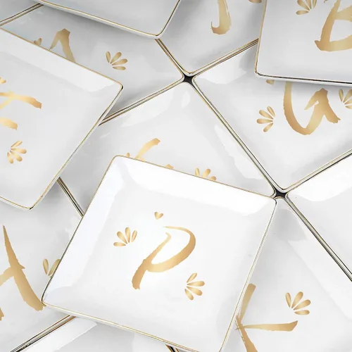 Vista 8 de Rarehaus Plato de anillo de cerámica plato de anillo personalizado y platos de baratija con inicial de oro para tu madre o mejor amiga 26 letras