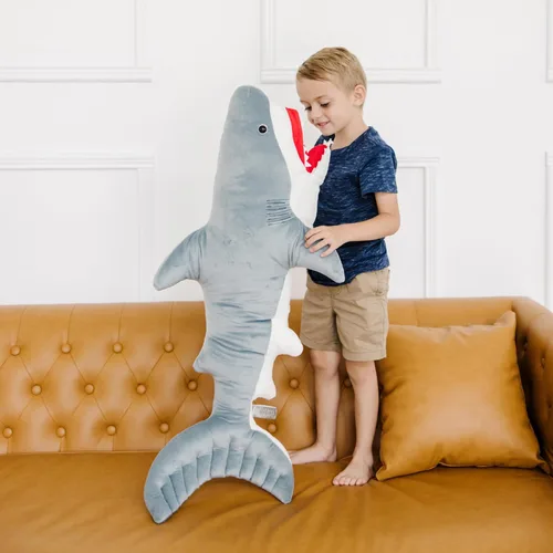 Vista 2 de Tiburón gigante de peluche, animales realistas de Melissa & Doug, (más de 3 pies de largo)