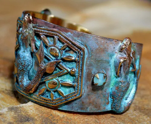 Vista 2 de Elaine Coyne - Pulsera de sirena con diseño de pátina