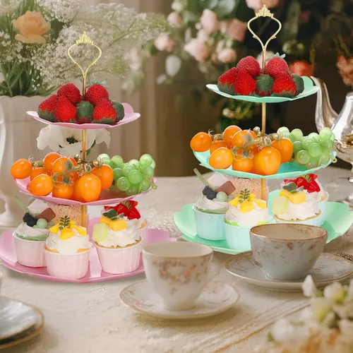 Vista 6 de 6 juegos de decoraciones de fiesta de té de 3 niveles de plástico para cupcakes, platos de postre, torta de frutas y dulces, torre de exhibición