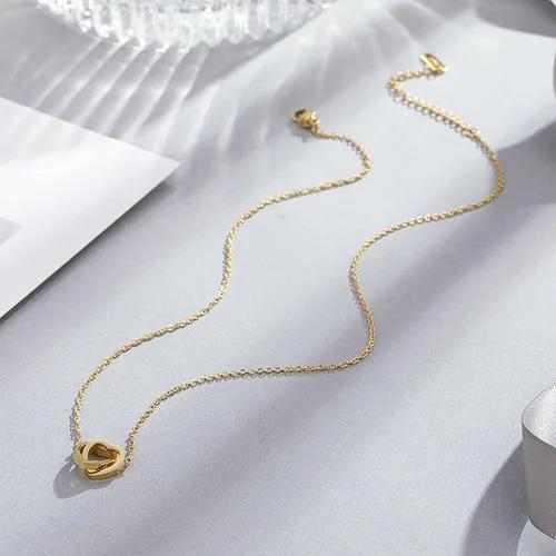 Vista 6 de Lindo collar de corazón pequeño con colgante de corazón de oro de 14 quilates, collar de cadena de corazón abierto de oro pequeño para mujer