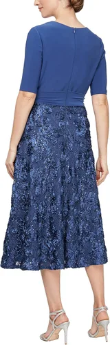 Vista 2 de Alex Evenings Vestido de encaje de jersey y roseta para mujer (Petite y Regular)