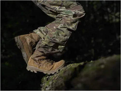 Vista 2 de GARMONT Botas de cuero de gamuza para hombre T 8 Extreme Gore-tex (Gtx) impermeables, transpirables, protectoras, tácticas Coyote