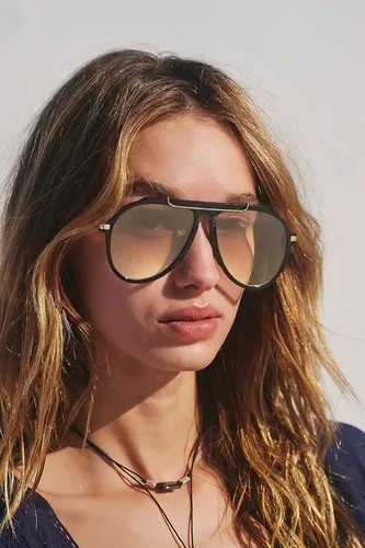 Vista 6 de Gafas de sol de aviador de gran tamaño para mujeres y hombres, estilo retro de los años 70, lentes de sol de metal dorado sin enredos, cuadrados