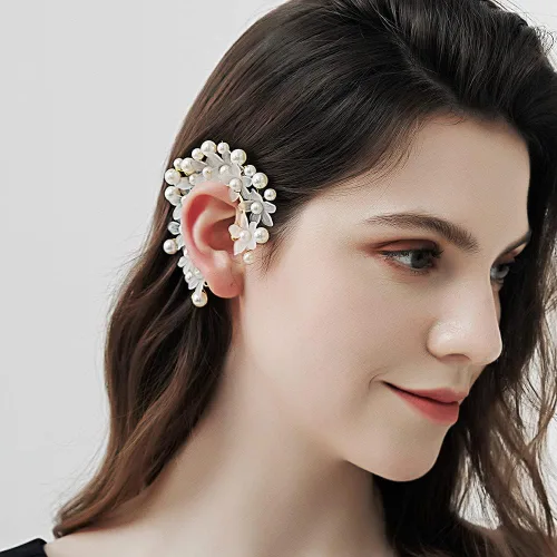 Vista 2 de Fairy Pearl Elf Ear Cuff - Pendiente de flor hecha a mano para mujer, Zinc, No es una piedra preciosa