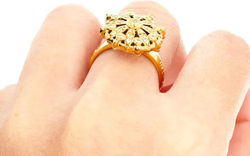 Vista 4 de ETHNIQ Anillo de moda chapado en oro de 22 quilates, diseño floral, anillo de compromiso de boda, circonita cúbica, colección de moda para primavera