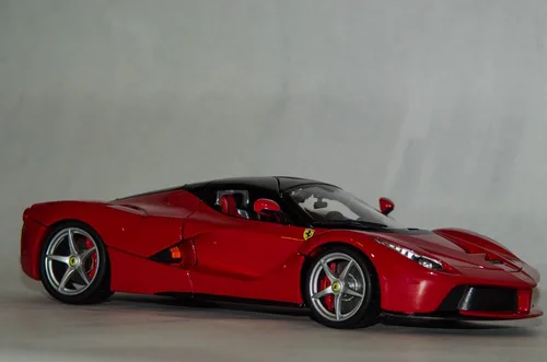 Vista 2 de Bburago 1:18 FERRARI Signature Series LAFERRARI Coche Diecast Rojo 18-16901RD