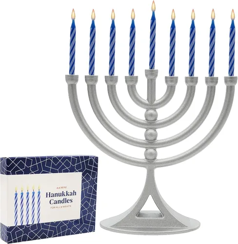 Vista 5 de Paquete de 2 mini menorá de plata mate Hanukkah con velas clásicas de 5 pulgadas, ideal para viajes, centro de mesa de decoración de Hanukkah
