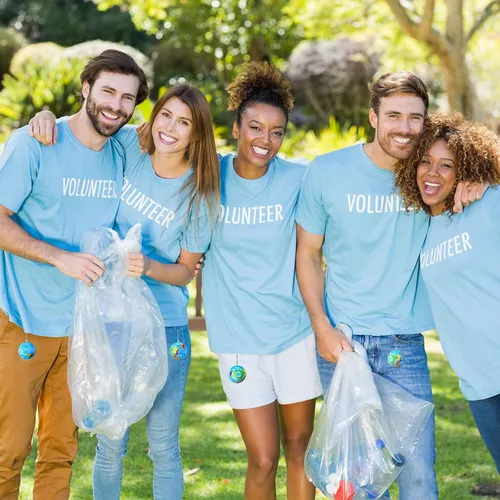 Vista 6 de Quelay - Paquete de 24 llaveros con forma de globo de regalo de regreso a clases, juguetes para niños, juguetes de planeta Tierra, incluye bolas