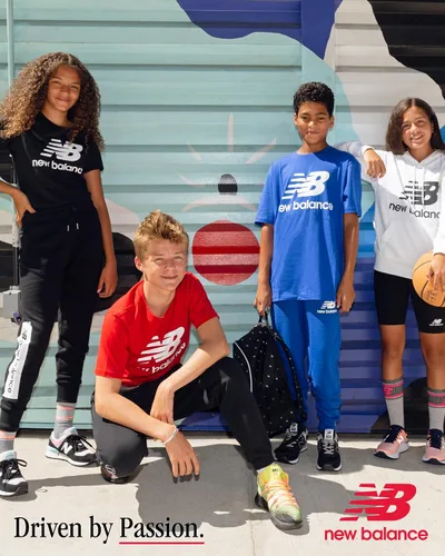 Vista 6 de New Balance Pantalones deportivos para niño Paquete de 4 pantalones deportivos de tricot Pantalones deportivos de rendimiento con bolsillos