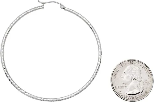 Vista 3 de Aretes de aro de oro blanco de 14 k con corte de diamante, (tubo de 0.079 in)