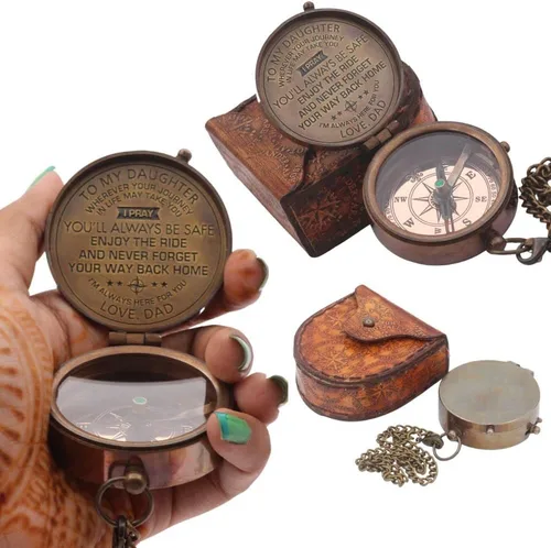 Vista 2 de Compass Gift for Mom/Dad, Vintage Engraved Pocket Compass Customized Gifts for Women/Men, Boy, Girl, Son, Daughter, Grandson & Granddaughter
