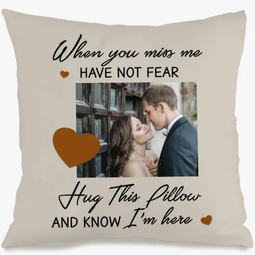 Vista 14 de Pillow Case Featuring one Photo and Custom Message Giving Your Space Unique Style and Presenting a Warm Gift Option 1 Photo&text