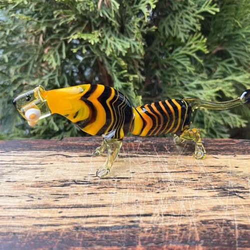 Vista 6 de Figura de tigre de cristal – Miniatura soplada a mano estilo Murano – Estatua de cristal de arte para escritorio o estante – Adorno coleccionable