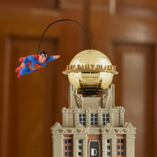 Vista 4 de Department 56 DC Comics Village Superman The Daily Planet - Edificio iluminado, 16.14 pulgadas, multicolor