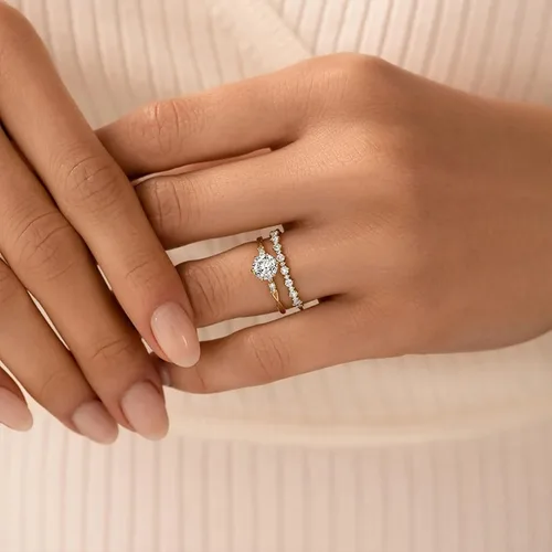 Vista 3 de Anillo de novia, divertido anillo de compromiso de oro amarillo de 9K14K delicado con moissanita redonda