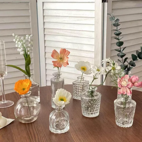 Vista 7 de SOUJOY Juego de 12 jarrones pequeños de bola de cristal, mini jarrón único de flores de baja posición, centros de mesa florales transparentes