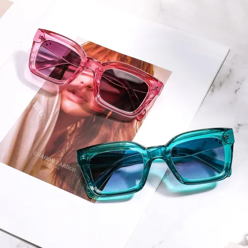 Vista 4 de FEISEDY Gafas de sol clásicas para mujer, gafas de sol cuadradas gruesas, marco grueso, UV400 B2471