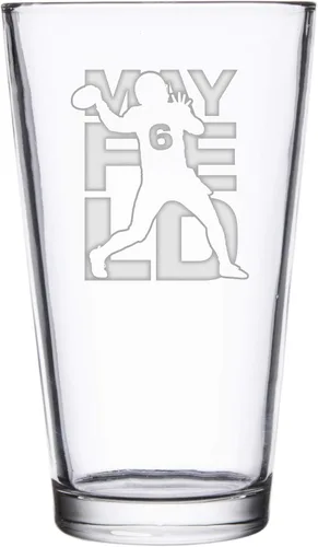 Vista 9 de Hat Shark Jugador atlético deportivo de fútbol – Vasos de pinta grabados con láser para cerveza, jarra de 16 onzas (Allen #17)