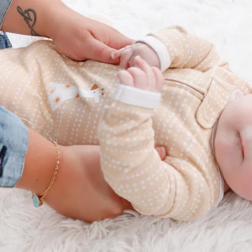 Vista 5 de The Peanutshell Juego de cama para bebé, paquete de 3 unidades, para recién nacidos y bebés de 0 a 9 meses, pijamas para bebés recién nacidos