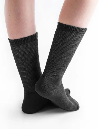 Vista 3 de Doc Ortho Calcetines de algodón para diabéticos de ajuste holgado para hombres y mujeres, 3 pares, cuello redondo