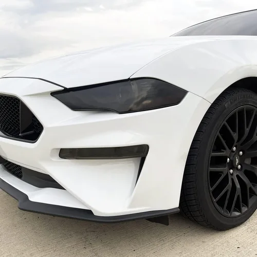 Vista 4 de SlickMod Vinilo precortado tintado en humo para faro delantero y antiniebla de Ford Mustang 2018-2021